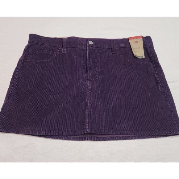 Levi's Dresses & Skirts - Levi's Icon corduroy skirt W33''x L15'' NWT-button fly